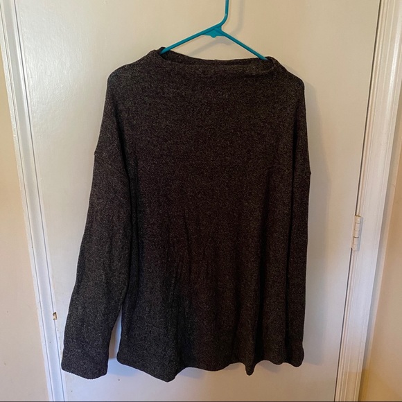 Old Navy plush funnel neck top in grey - NWT - Picture 2 of 4